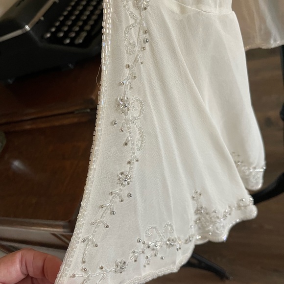 Newport News ladies, lovely silk blouse NWOT - Picture 10 of 15